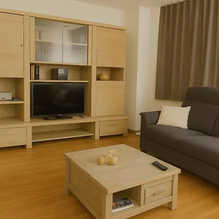 Relaxed Coastal - Steps From & Center Appartement Ostende