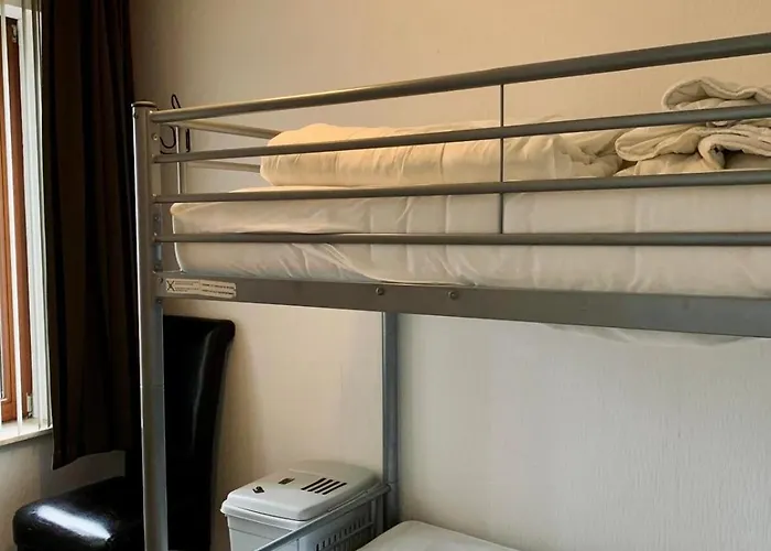 Relaxed Coastal - Steps From & Center Oostende